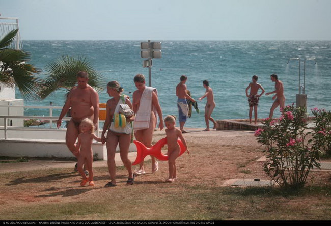 Zdjęcia młodych nudyzm na plaży w Grecji (set 23) | Photos young nudism on the beach in Greece Zdjęcia młodych nudyzm na plaży w Grecji (set 23) | Photos young nudism on the beach in Greece